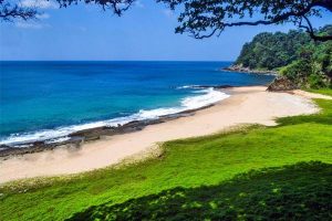 Pantai Lange, Surga Tersembunyi di Tanah Rencong