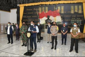 Ridwan Kamil Dorong Pejabat Daerah Donorkan Darah untuk Pasien Covid-19