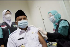 Divaksin Dosis Kedua, Wagub Akui Tak ada Gejala Negatif