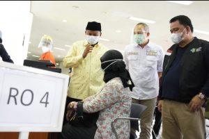 Vaksinasi, Jabar Targetkan 150.000 Nakes
