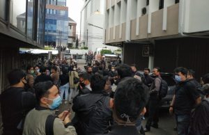 Pegawai BRI Kanwil Bandung Memprotes Arogansi Pimpinan