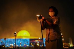 Ratusan Ribu Pemuja Buddha di Thailand Rayakan Hari Suci via Zoom