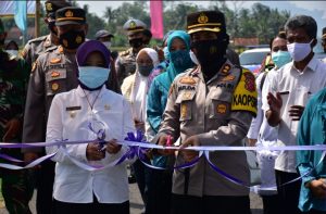 Gunting Pita Kampung Tangguh Lodaya Desa Mekarharja 