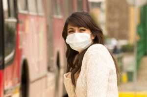 Bahaya Memakai Masker Terlalu Lama