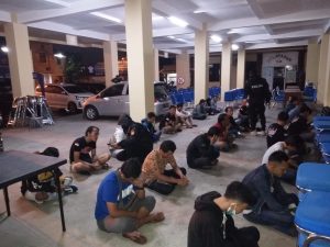 Maung Galunggung Amankan Pesta Miras Remaja