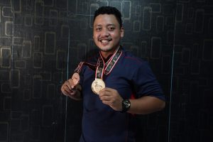 Atalia Kamil Kunjungi Kediaman Peraih Tiga Medali Emas PON