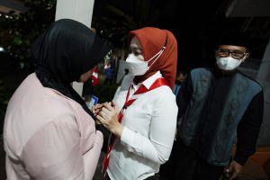 Atalia Jenguk Keluarga Santri di Ciamis Korban Susur Sungai