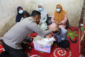 Kapolresta Tasik Kunjungi 4 Anak Yatim Piatu