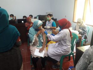 Warga Sukasari Puspahiang Antusias Jalani Vaksinasi