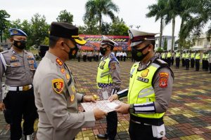 Kapolres Apresiasi 2 Anggota Sat Lantas yang Viral Melerai Duel Bersenjata Tajam