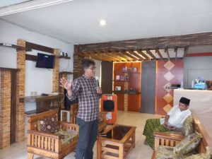 Didi Sukardi Buka Cabang Bakso Triple S