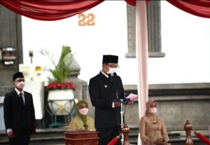 HARI PAHLAWAN:  Ridwan Kamil Ajak Pemuda Perang Lawan Kebodohan dan Kemiskinan