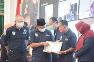 Jabar Anugerahi 17 Penghargaan Bidang Kesehatan
