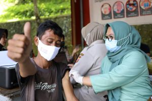 Polres Tasikmalaya Kota Gelar Akselerasi Vaksinasi di Objek Wisata Situ Gede