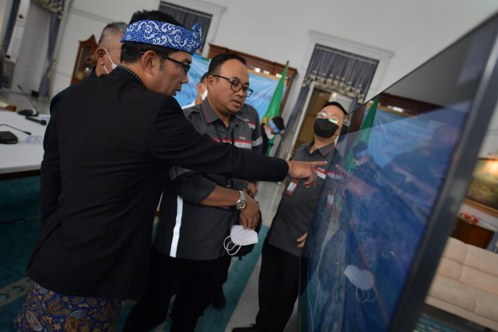 Ridwan Kamil: Kereta Cepat Jakarta Bandung Ditargetkan Uji Coba November 2022