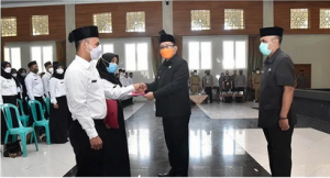 Bupati Tasik Lantik Pejabat Administrator Disdukcapil & PPPK
