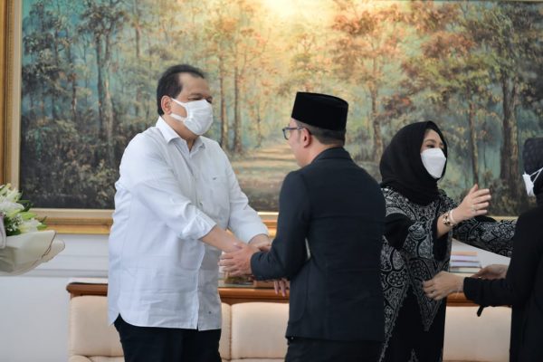 Chairul Tanjung, Bang Yos & Dipo Alam Bertakziah ke Ridwan Kamil