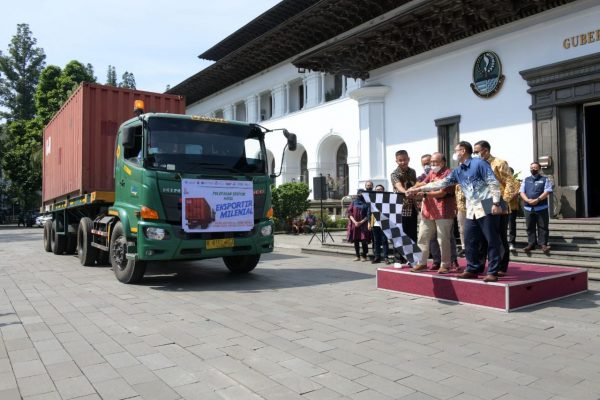 Jabar Lepas Ekspor Kelapa Parut ke Meksiko