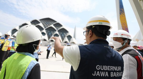 Ridwan Kamil Tinjau Progres Pembangunan Masjid Raya Al-Jabbar
