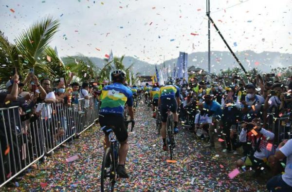 Wagub Tutup Cycling De Jabar di Pangandaran