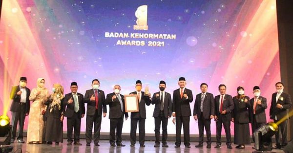 Herry Dermawan Apresiasi Anggota Dewan Berprestasi