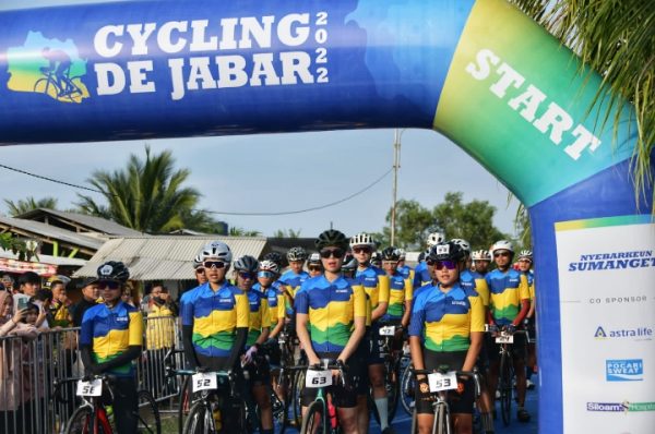 Lepas 100 Pesepeda, Ridwan Kamil: Komitmen Pemdaprov Jabar Pulihkan Ekonomi Pascapandemi