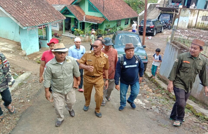 Johan Dampingi Wagub Serahkan Bantuan Duka Cita