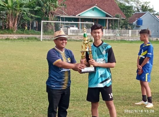 Johan Semangati Anak Asuhnya Raih Prestasi
