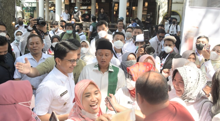 HARI RABIES SEDUNIA:  Jabar Canangkan Kick Out Rabies