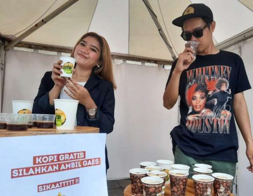 Seribu Cangkir Kopi Gratis Dinikmati Pengunjung