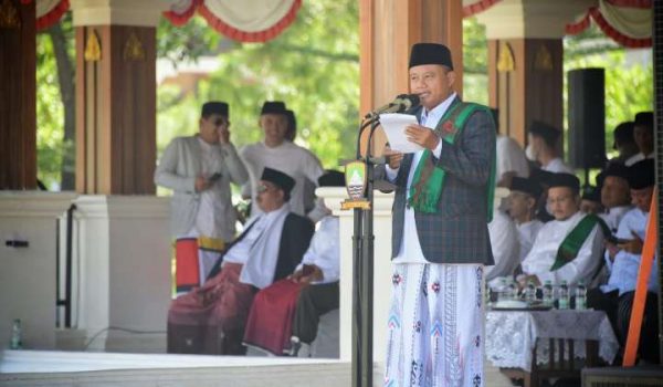 Wagub Jabar Ingatkan Peran Penting Santri Jaga NKRI