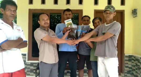 LSM Peta Merah Putih Priangan Timur Salurkan Ribuan Bibit Cabai Rawit