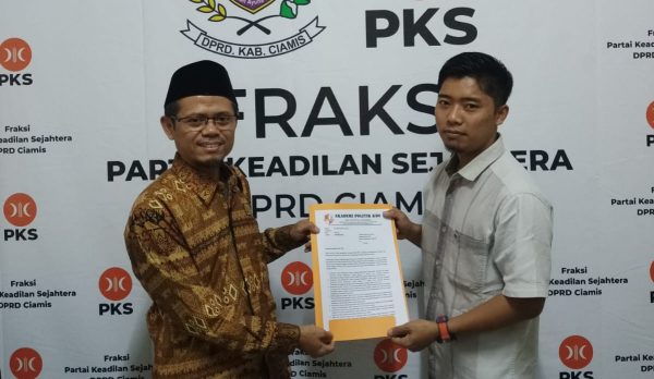 Akademi Politik KDS Serahkan Draf Penolakan Perubahan Nama Kabupaten Ciamis