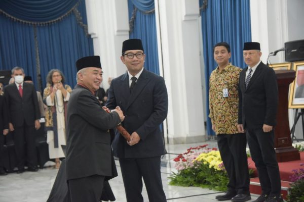 Ridwan Kamil Lantik Kepala BP Cekban dan BP Rebana
