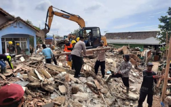 Dana Stimulan Korban Gempa Cianjur Terus Dikawal