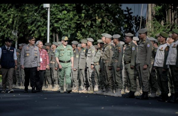 Ridwan Kamil Minta Linmas Jaga Rumah Warga yang Ditinggal Mudik