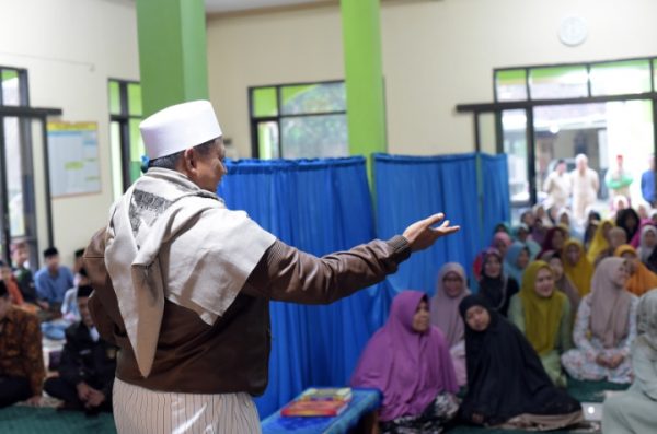 Uu Ajak Masyarakat Tetap Produktif saat Ramadan