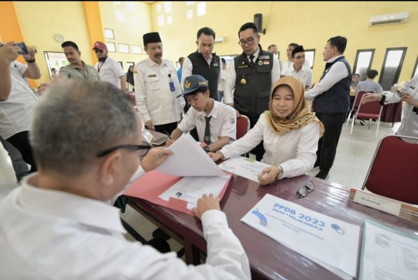 Ridwan Kamil Tinjau Pelaksanaan PPDB di Majalengka