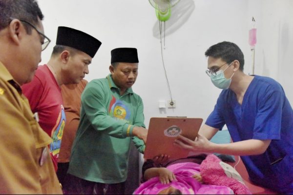 Wagub Jabar Jenguk Siswi SMK Ciamis yang Diserang Orang Tak Dikenal