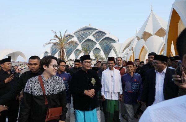Ridwan Kamil Ajak UAS Kunjungi Galeri Rasulullah SAW di Masjid Raya Al Jabbar
