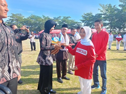 Pemkot Banjar Launching Gerakan Pembagian 10 juta Bendera Merah Putih