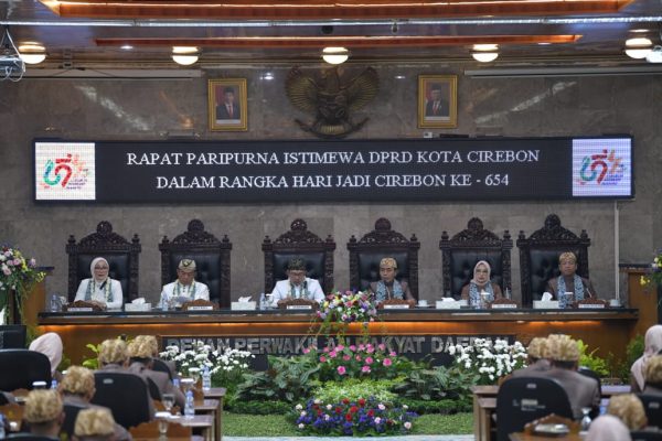 Gubernur Ridwan Kamil Minta Pemda Kota Cirebon Siapkan SMK untuk Dukung Rebana