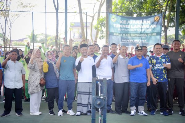 Buka Kejuaraan Tenis Lapangan se-Priangan Timur, Uu: Wadah Pembinaan Atlet