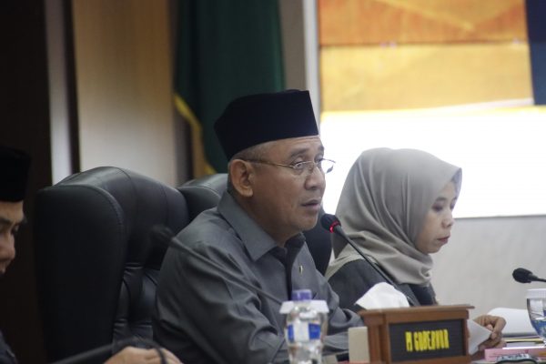 Rapat Paripurna DPRD Jabar, Penyampaian Nota Gubernur terkait 5 Raperda dan Usul Prakarsa