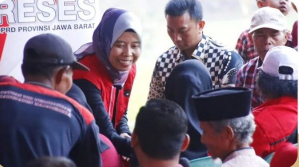 Teh Ine Dengar Keluhan Warga soal Kekeringan & Naiknya Harga Beras