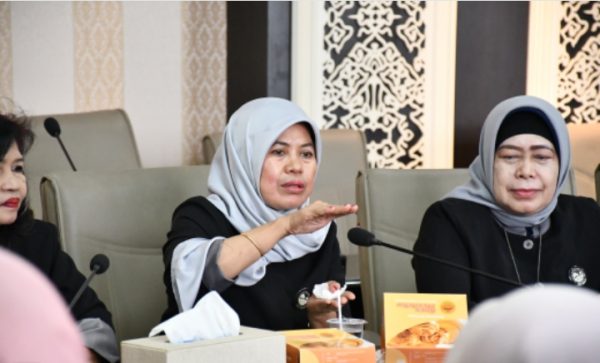 Sambut KPPI Provinsi Riau, Yuningsih Bahas Posisi Perempuan Dalam Politik