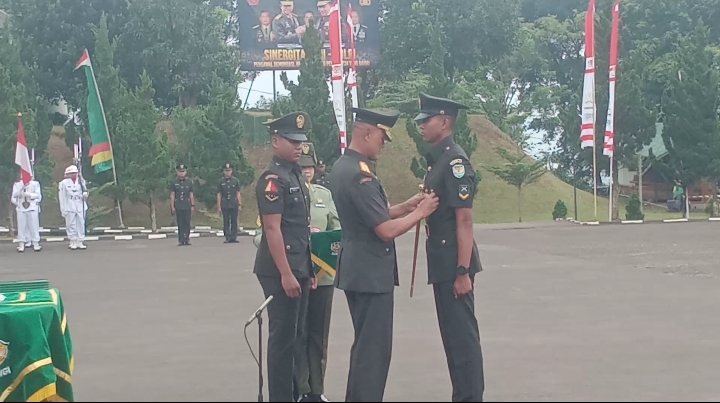 Upacara Penutupan Dikmaba TNI AD Momentum Bersejarah di Lapangan Rindam III Siliwangi
