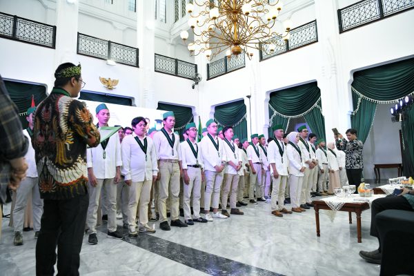 Bey Machmudin Ajak HMI Dukung Pembangunan Jawa Barat melalui Kritik Konstruktif