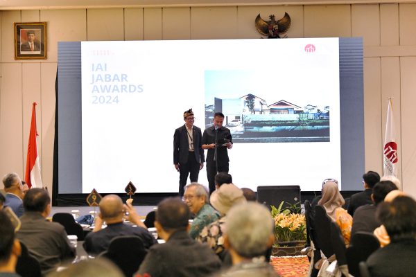 Bey Ajak Arsitek Kembangkan Desain Ramah Lingkungan untuk Pembangunan Berkelanjutan