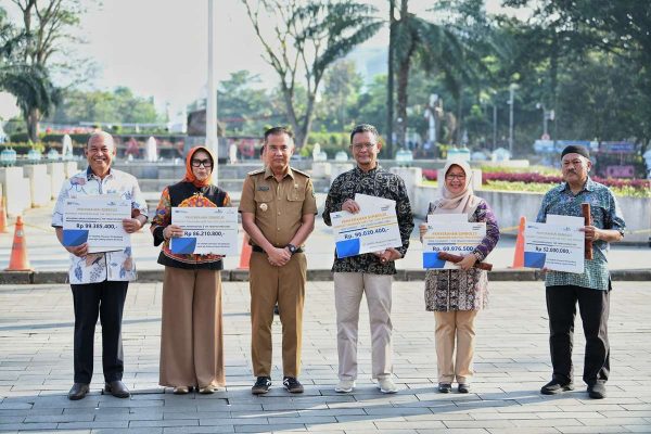 Apresiasi Bey Terhadap Pengabdian Terbaik Dari Para ASN Senior Untuk Bangsa